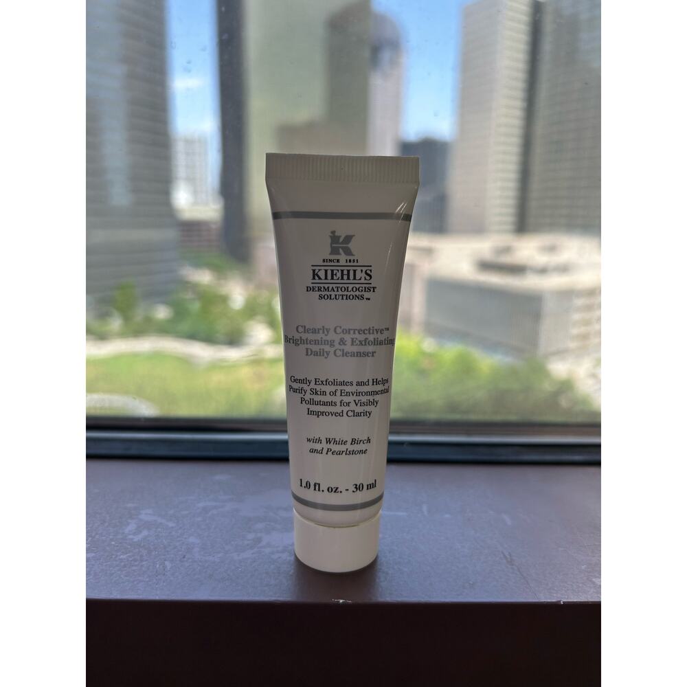 Kiehl’s Clearly Corrective Brightening & Exfoliating Daily Cleanser